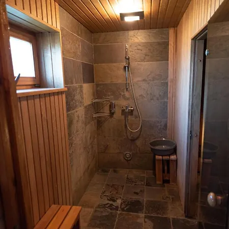 招待所 普瑞丽假日农场 Soru